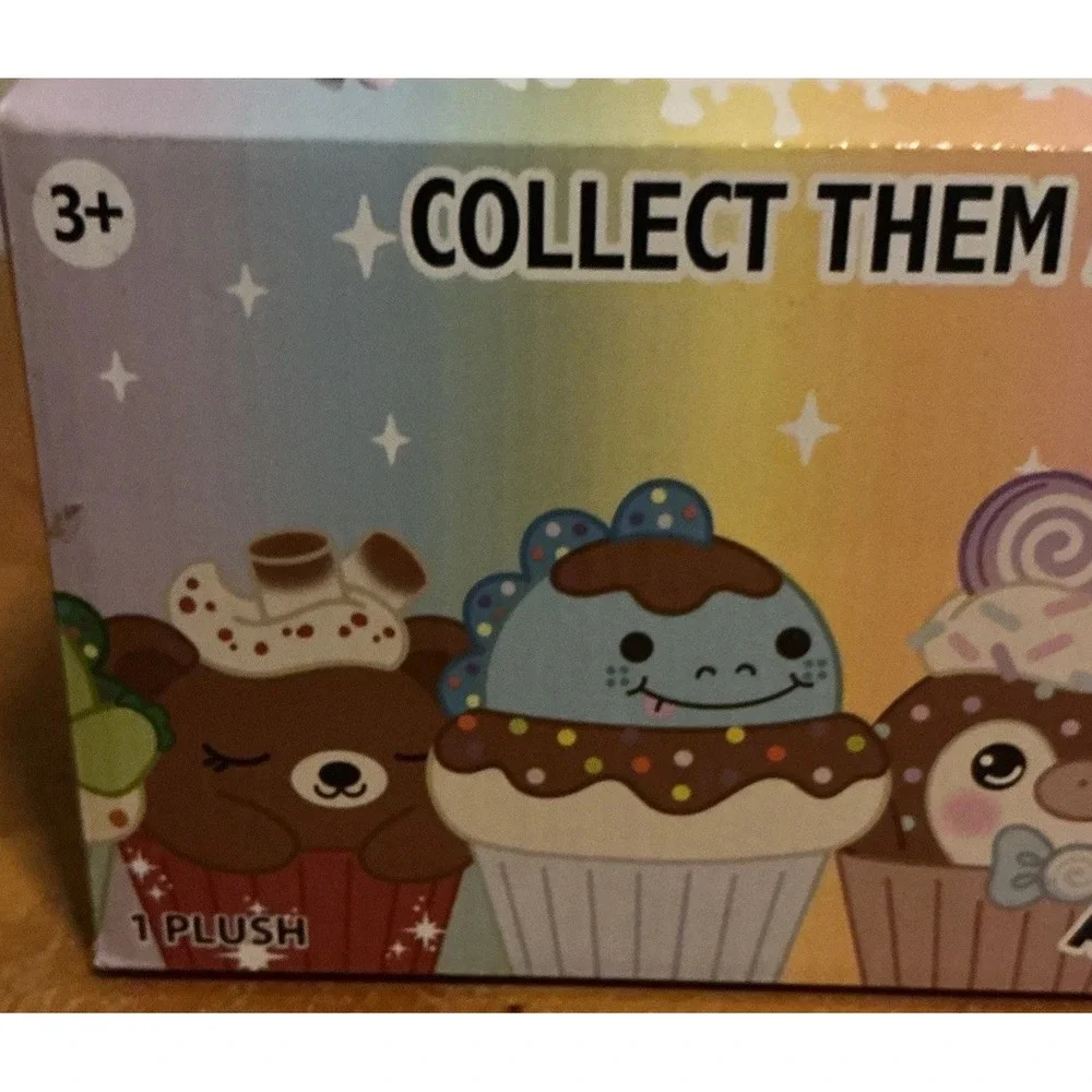 Moriah‎ Elizabeth Cupcake Plushie 2.5-Inch  Pack [1 RANDOM Figure]